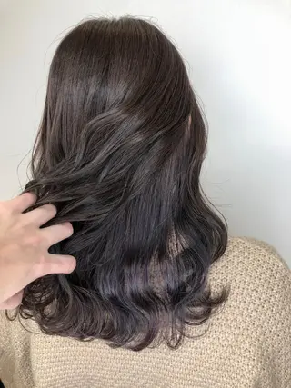 セミロング カラー 【透明感、艶髪】西村 有司のヘアスタイル