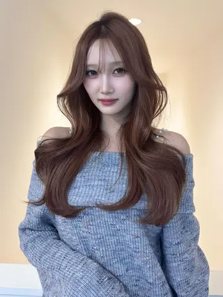 ロング カラー ヘアアレンジ momo /レイヤー/暖色のヘアスタイル