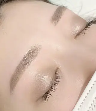 アイブロウ 高田 真奈の眉毛・アイブロウイメージ
