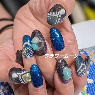 ネイル フラワー ムーンのネイルデザイン