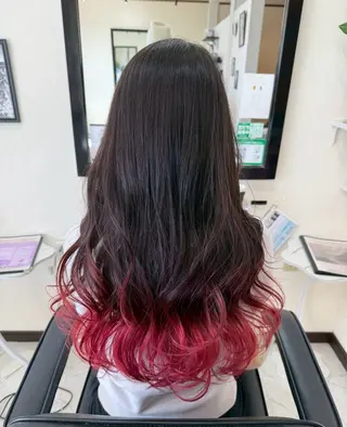 カラー 芦川 愛夏のヘアスタイル