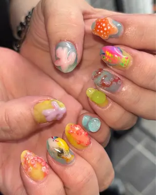 ネイル 🪐富島彩夏 /海外nail🪐のネイルデザイン