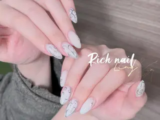 ネイル Rich Nail 🤲🏻梨央のネイルデザイン
