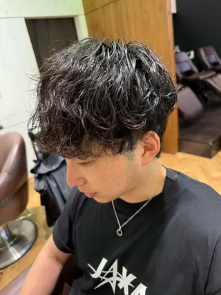 ショート パーマ メンズ 溝口 槙里也のヘアスタイル