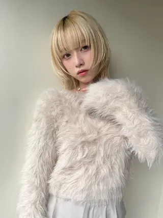 ショート カラー ハイトーン🦢 Natsumiのヘアスタイル