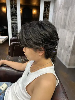 ミディアム パーマ メンズ ✨髪質改善✨ハイトー ンカラー⭐️藤沢のヘアスタイル