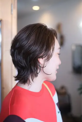 ショート カラー 岩村 夏姫のヘアスタイル