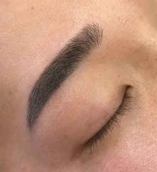メンズ アイブロウ B's かわばた れいかのマツエク・マツパデザイン