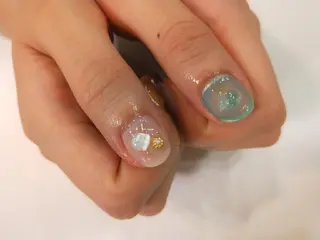 ネイル はばすみれ🎀ﾈｲﾙ 光ﾌｪｲｼｬﾙ ﾍｱのネイルデザイン