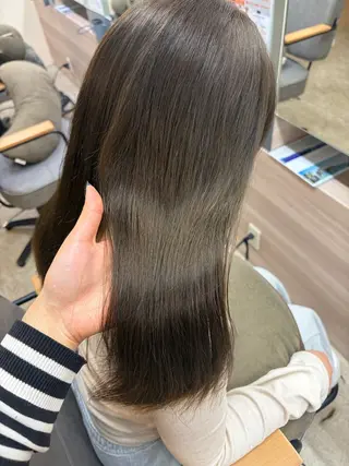セミロング カラー カットモデル unaのヘアスタイル