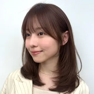 ミディアム カラー 顔まわり🥨レイヤー /透明感/水口舞奈のヘアスタイル