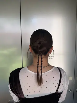 ヘアアレンジ 韓国ハイトーンヘア ・&ヘルシー」サナのヘアスタイル