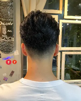 ショート メンズ 中目黒メンズ刈り上げ Harunaのヘアスタイル