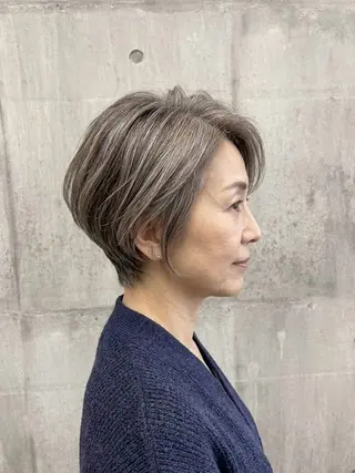 ショート カラー 田中 沙也香のヘアスタイル
