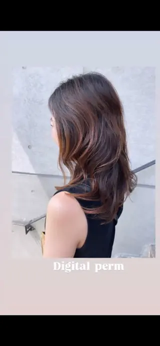 セミロング 三浦 仁美のヘアスタイル