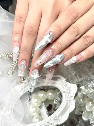 ネイル ルシイ🎀新宿長さ 出しパーツ専門店のネイルデザイン