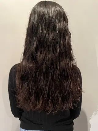 ロング パーマ nishi fuyumiのヘアスタイル