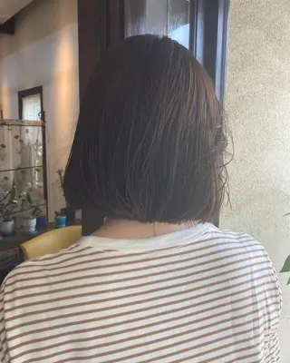ショート カラー 金子 歩実のヘアスタイル