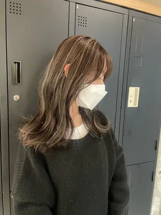 ロング 海外風ハイライト／ Rizuのヘアスタイル