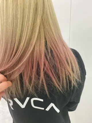 ミディアム カラー センターパート特化 井上健太のヘアスタイル