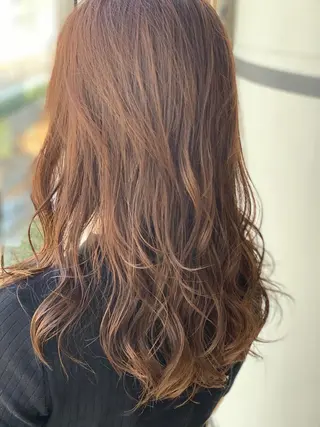 セミロング カラー LUXBE LUCEのヘアスタイル