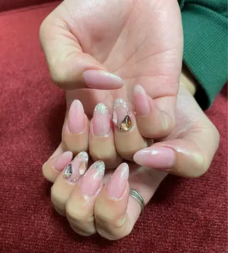 ネイル アリスローザ yukiのネイルデザイン