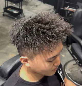 ショート パーマ メンズ ツイスト特化美容師 古田 優人のヘアスタイル
