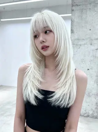セミロング カラー 韓国レイヤーカット 🫧大阪梅田レイヤーのヘアスタイル