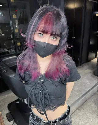 セミロング TAIRA横浜ウルフ 🐺デザインカラーのヘアスタイル
