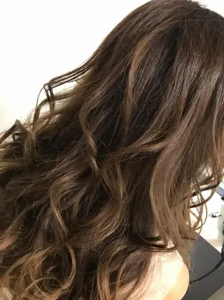 ロング ヘアアレンジ 【カメレオン】 上村 祥子のヘアスタイル