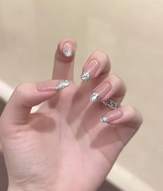 ネイル エリ🫧 nail池袋東口のネイルデザイン