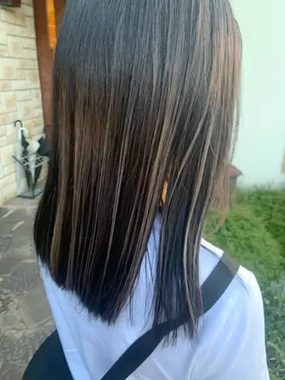 セミロング カラー Hair vita Namiのヘアスタイル