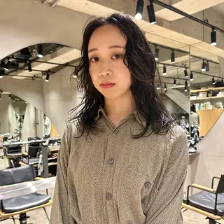 ミディアム パーマ 🌈圧倒的デザイン パーマ　関和希のヘアスタイル