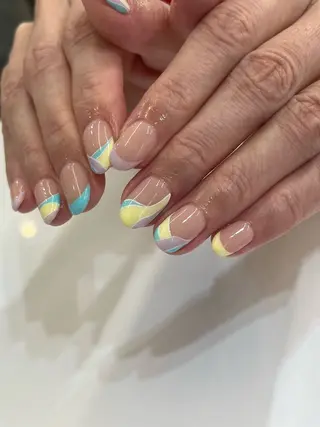 ネイル 👑 pool SAKI 👑のネイルデザイン