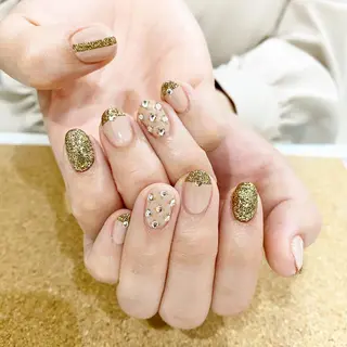 ネイル 板垣 綾乃のネイルデザイン