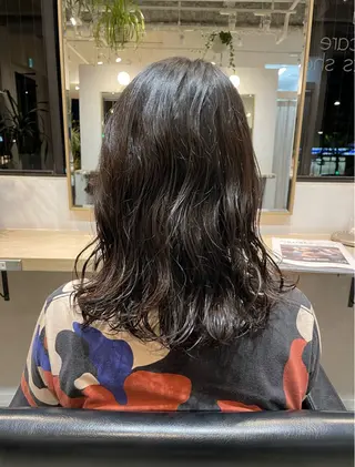 ミディアム パーマ 伊藤 まみのヘアスタイル