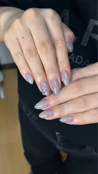 ミディアム Yuka NailRoomのネイルデザイン