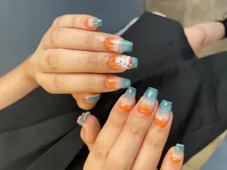 ネイル PEEKABOO 旧:momo京橋のネイルデザイン
