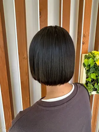 ミディアム 柳内 まゆのヘアスタイル