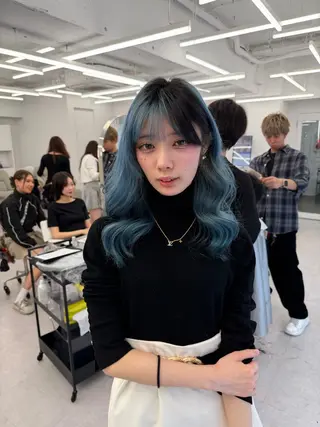 ロング カラー 顔まわりの神様✨ 透明感カラー藤嶋秀幸のヘアスタイル