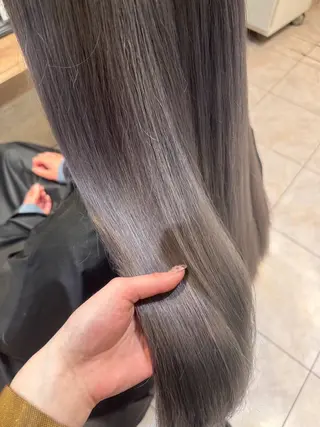 ロング カラー さら艶レイヤーカット 🩶Suzuneのヘアスタイル