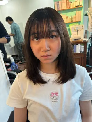 ミディアム 荻 佳那子のヘアスタイル