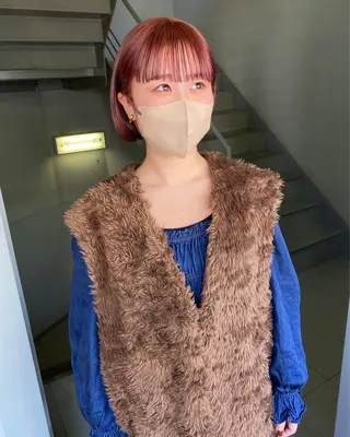 ショート カラー パーマ ヘアアレンジ デザインカラー/ボブ ブリーチカラー/ユリのヘアスタイル