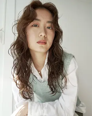 ロング ラフなパーマスタイル 🐄Hanakaのヘアスタイル