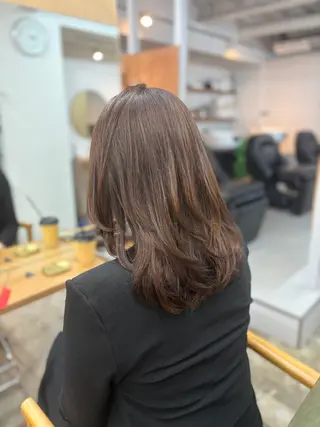 ミディアム カラー まさと/ブリーチなし カラーレイヤーカットのヘアスタイル
