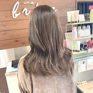セミロング レイヤー/艶髪カラー 森本くるみのヘアスタイル