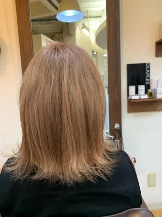 ミディアム カラー ギャルソン オブヘアーのヘアスタイル