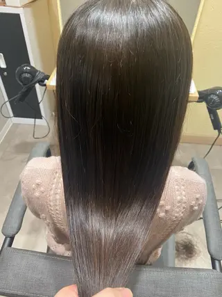 ロング TELA HAIR 岩槻 高梨のヘアスタイル
