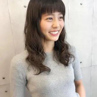 ロング パーマ 山野 稚奈のヘアスタイル