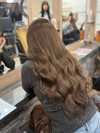 ロング RIEブリーチ& エクステ特化型のヘアスタイル
